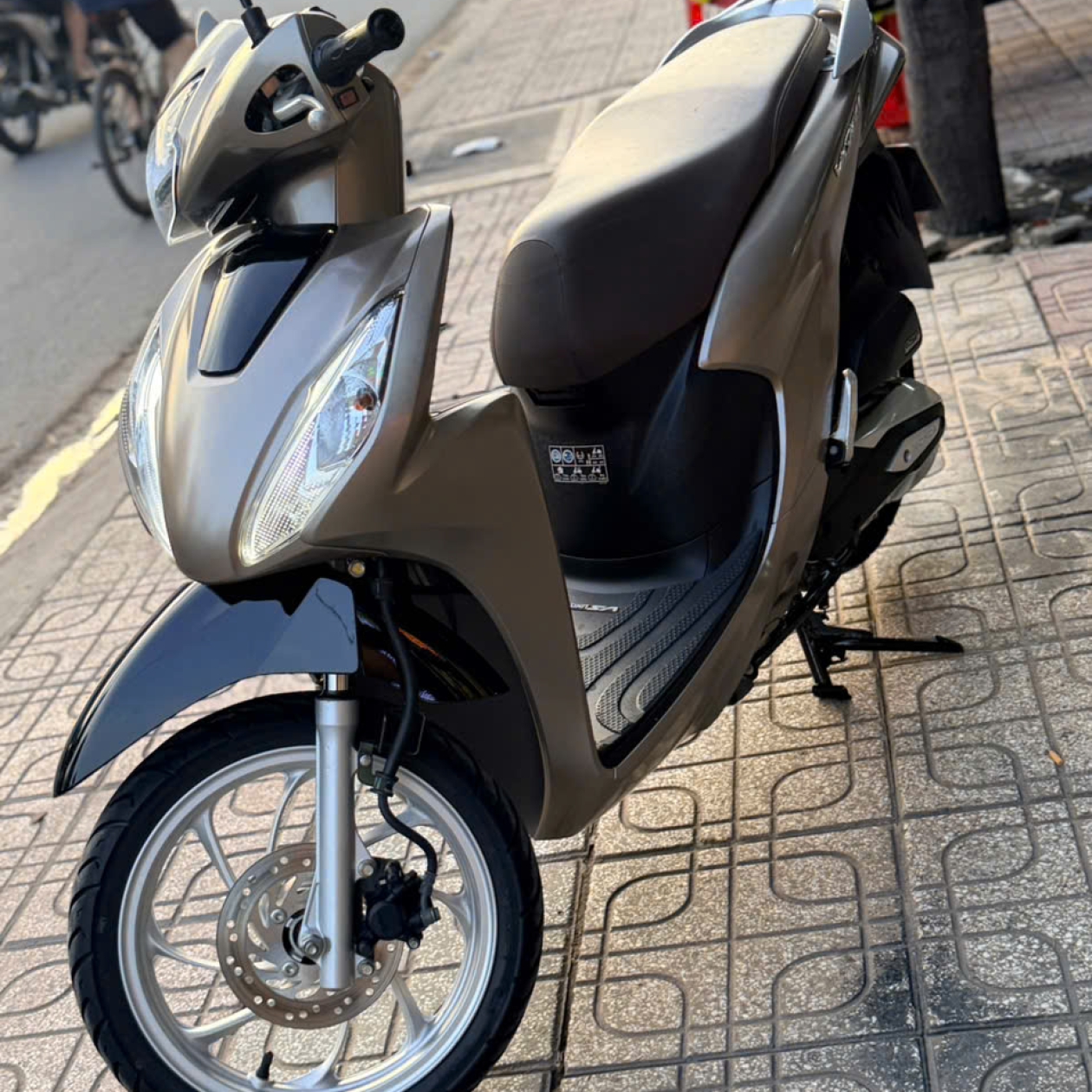 Honda Vision 2025 Vàng Cát