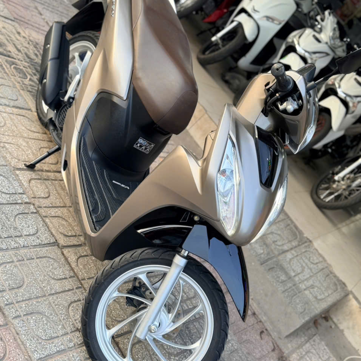 Honda Vision 2025 Vàng Cát